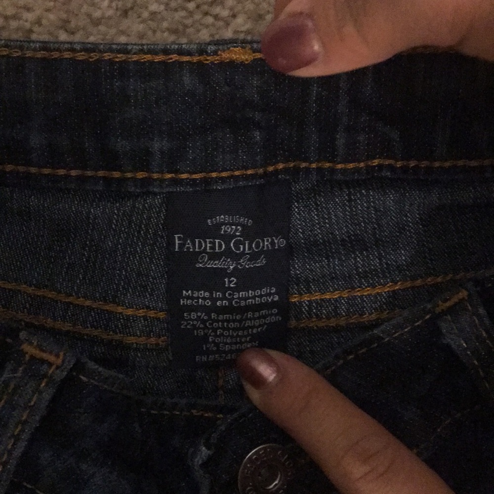 Jeans - Picture 3 of 4